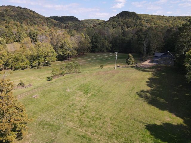 2748 Damron Creek Road, Russell Springs, KY 42642