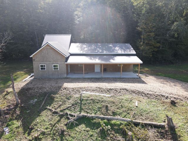 2748 Damron Creek Road, Russell Springs, KY 42642