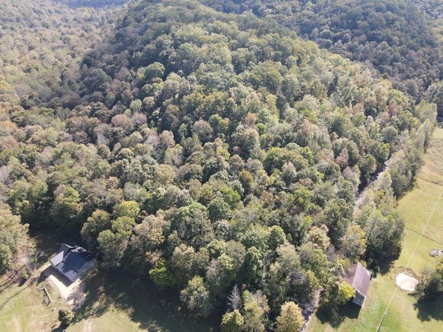 2748 Damron Creek Road, Russell Springs, KY 42642