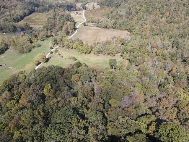 2748 Damron Creek Road, Russell Springs, KY 42642