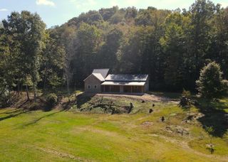 2748 Damron Creek Road, Russell Springs, KY 42642