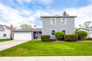4491 Thornbark Drive, Hoffman Estates, IL 60192