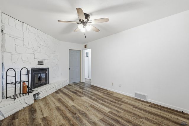 513 E WATERLOO, Rapid City, SD 57701