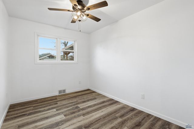 513 E WATERLOO, Rapid City, SD 57701