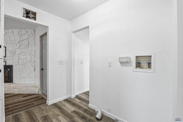 513 E WATERLOO, Rapid City, SD 57701