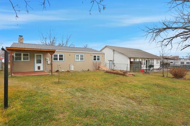 513 E WATERLOO, Rapid City, SD 57701