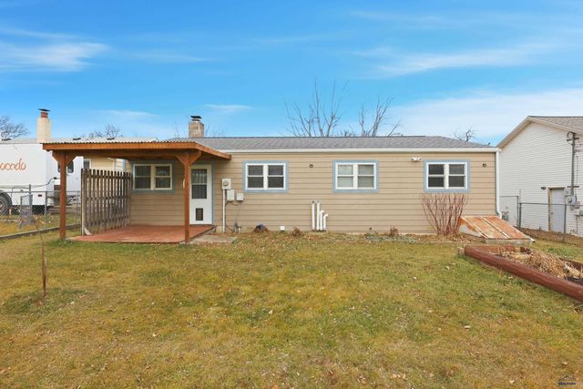 513 E WATERLOO, Rapid City, SD 57701