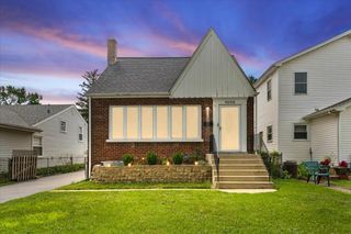 1030 Graceland Avenue, Des Plaines, IL 60016