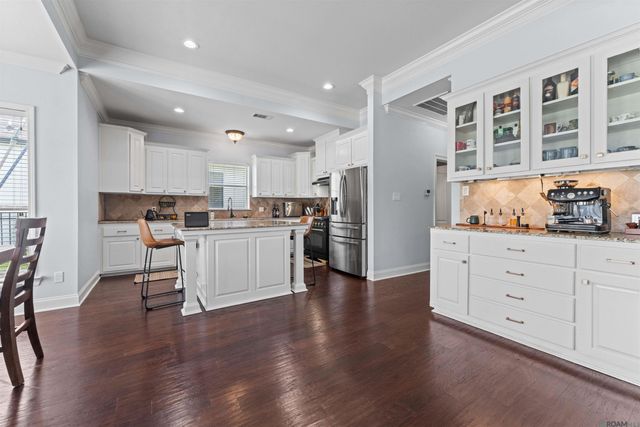 40408 Pelican Point Pkwy, Gonzales, LA 70737