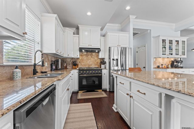 40408 Pelican Point Pkwy, Gonzales, LA 70737