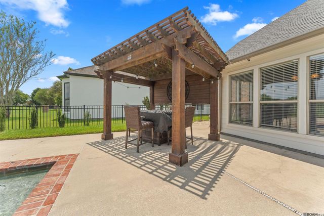 40408 Pelican Point Pkwy, Gonzales, LA 70737