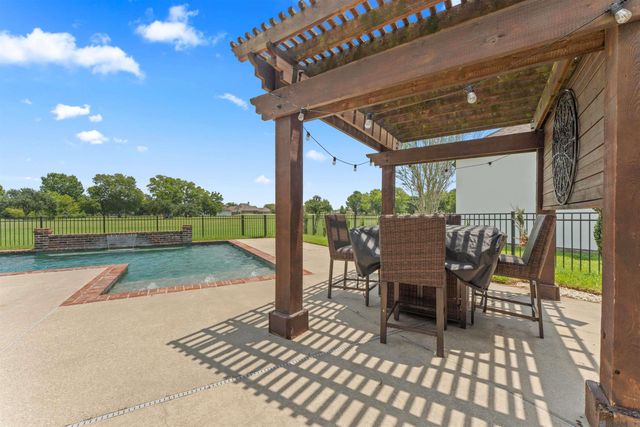 40408 Pelican Point Pkwy, Gonzales, LA 70737