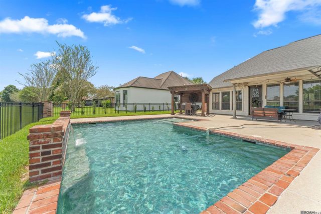 40408 Pelican Point Pkwy, Gonzales, LA 70737