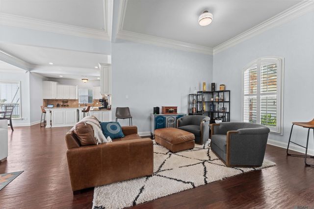 40408 Pelican Point Pkwy, Gonzales, LA 70737