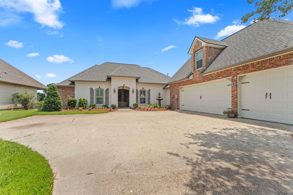 40408 Pelican Point Pkwy, Gonzales, LA 70737