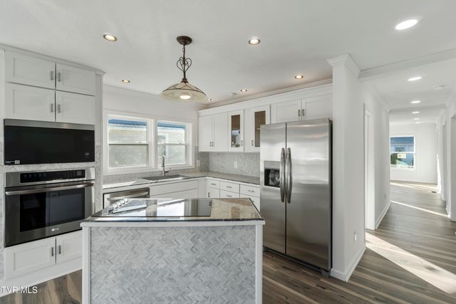 129 Ridgeway Avenue, Church Hill, TN 37642