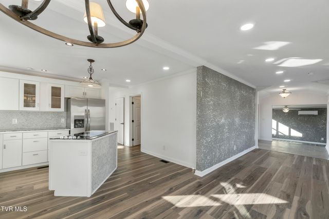 129 Ridgeway Avenue, Church Hill, TN 37642