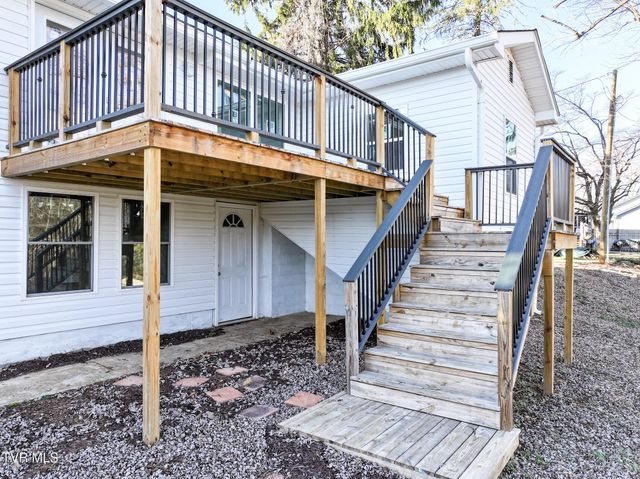 129 Ridgeway Avenue, Church Hill, TN 37642