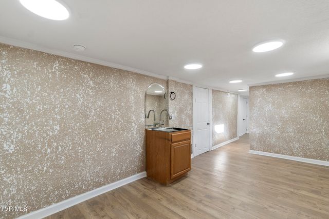 129 Ridgeway Avenue, Church Hill, TN 37642