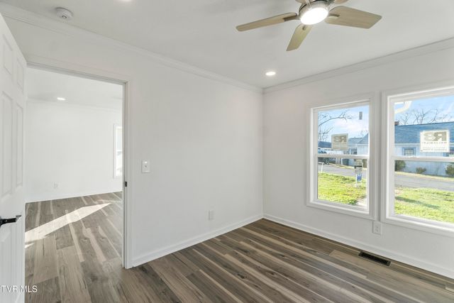 129 Ridgeway Avenue, Church Hill, TN 37642