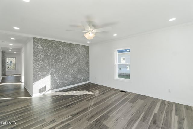 129 Ridgeway Avenue, Church Hill, TN 37642