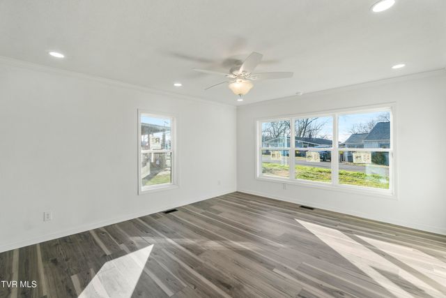 129 Ridgeway Avenue, Church Hill, TN 37642