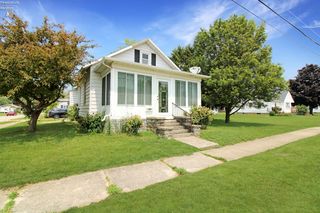 E 1201 3rd Street, Port Clinton, OH 43452