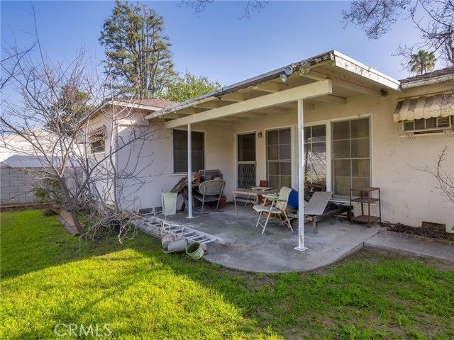 13607 Huston Street, Sherman Oaks, CA 91423