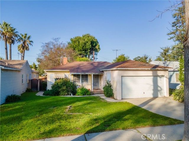 13607 Huston Street, Sherman Oaks, CA 91423