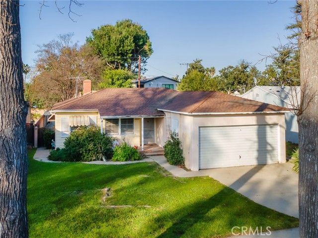 13607 Huston Street, Sherman Oaks, CA 91423