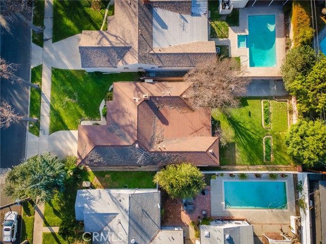 13607 Huston Street, Sherman Oaks, CA 91423