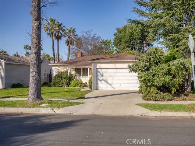 13607 Huston Street, Sherman Oaks, CA 91423