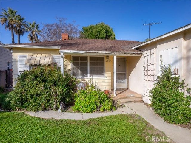 13607 Huston Street, Sherman Oaks, CA 91423