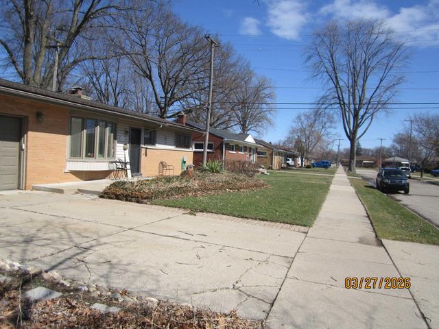 21181 Gordon Road, St Clair Shores, MI 48081