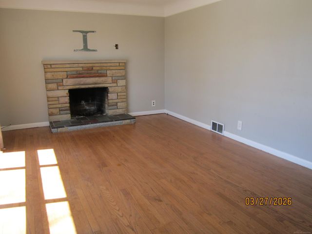 21181 Gordon Road, St Clair Shores, MI 48081