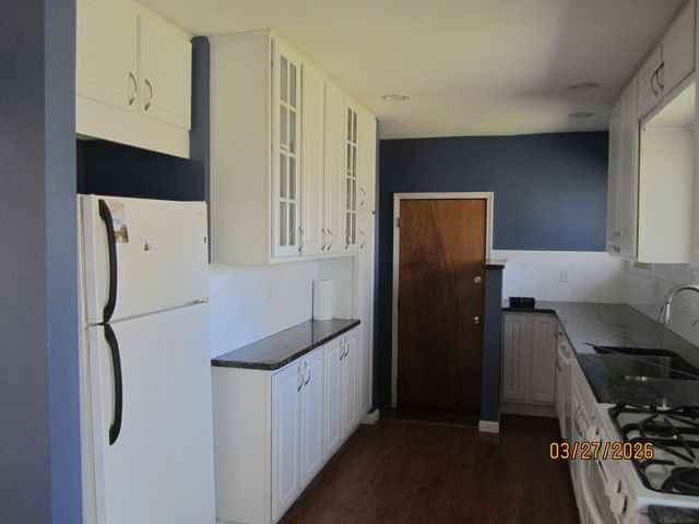 21181 Gordon Road, St Clair Shores, MI 48081