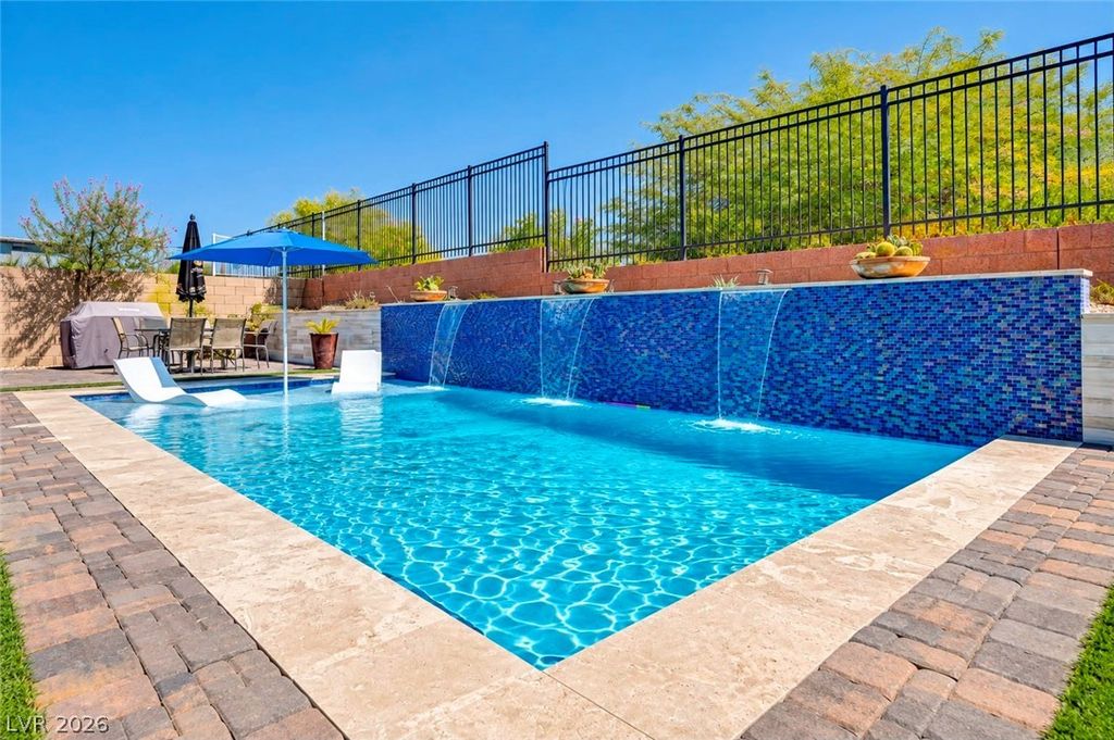 33 Reverie Heights Avenue, Henderson, NV 89011 — photo 2