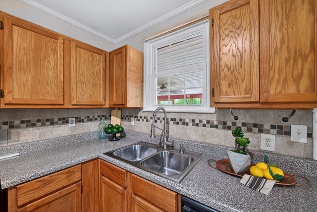 901 Vantrease Rd, Madison, TN 37115