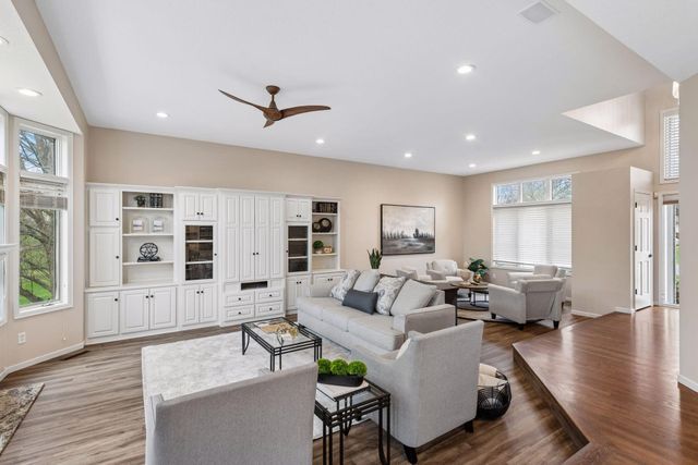 8261 Yuma Way N, Maple Grove, MN 55311