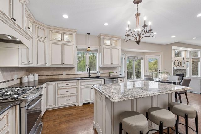 8261 Yuma Way N, Maple Grove, MN 55311