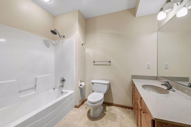 8261 Yuma Way N, Maple Grove, MN 55311