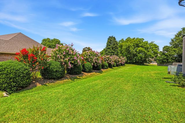 155 Brightstar Ct, Gallatin, TN 37066