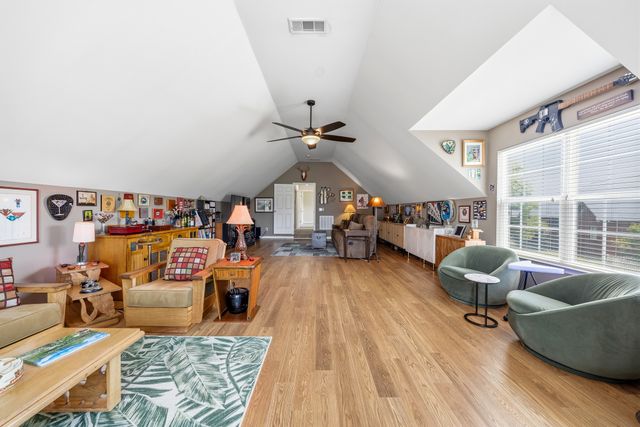 155 Brightstar Ct, Gallatin, TN 37066
