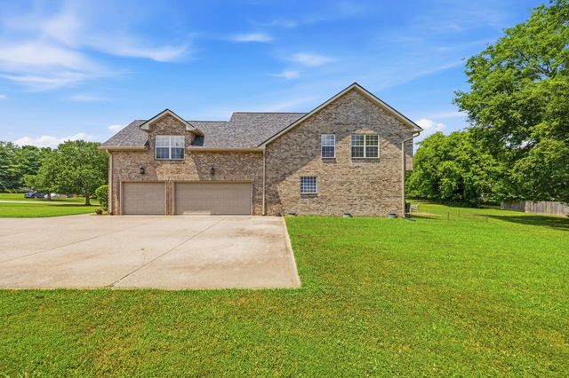 155 Brightstar Ct, Gallatin, TN 37066