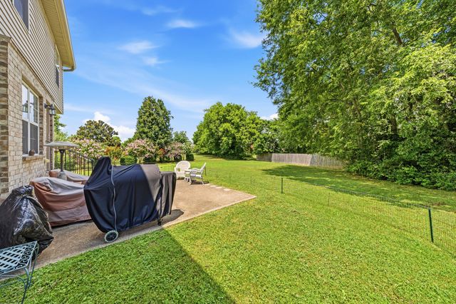 155 Brightstar Ct, Gallatin, TN 37066