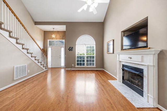 155 Brightstar Ct, Gallatin, TN 37066