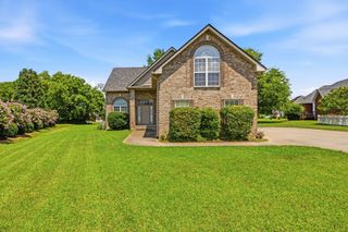 155 Brightstar Ct, Gallatin, TN 37066