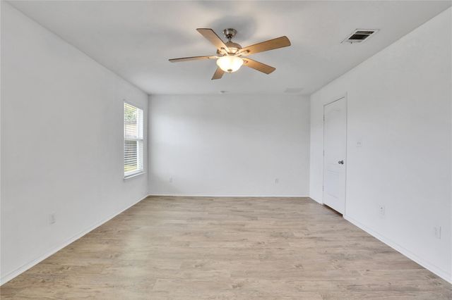 500 New Bridge DR, Kyle, TX 78640