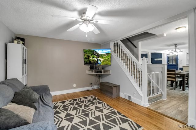 27 South Irwinwood Road, Lancaster, NY 14086