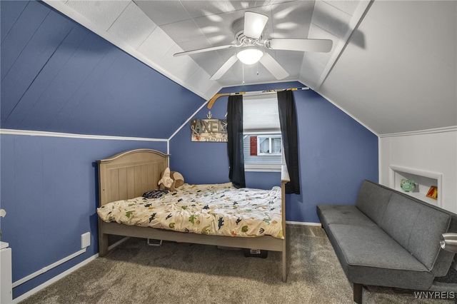 27 South Irwinwood Road, Lancaster, NY 14086